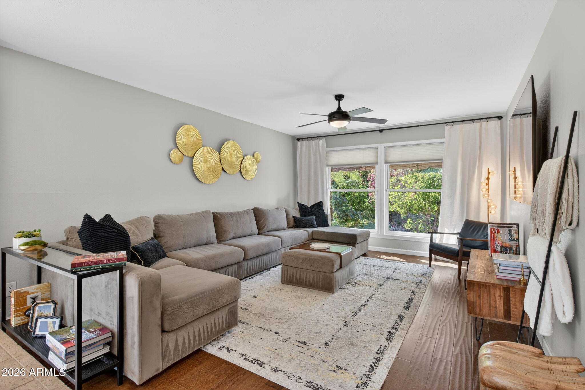 7817 N VIA DEL MUNDO