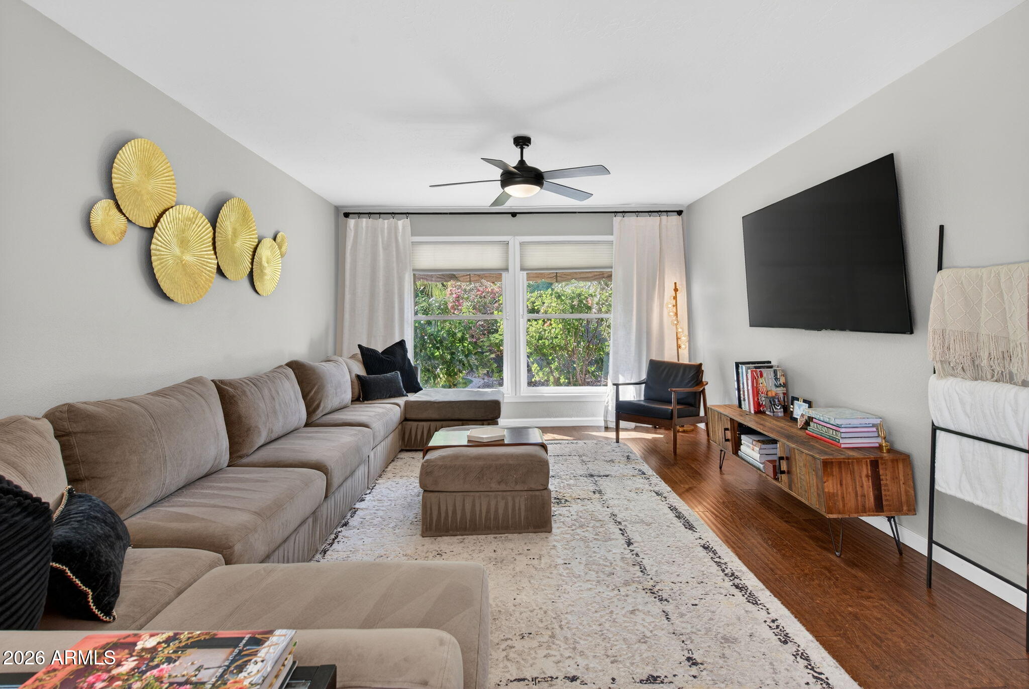 7817 N VIA DEL MUNDO