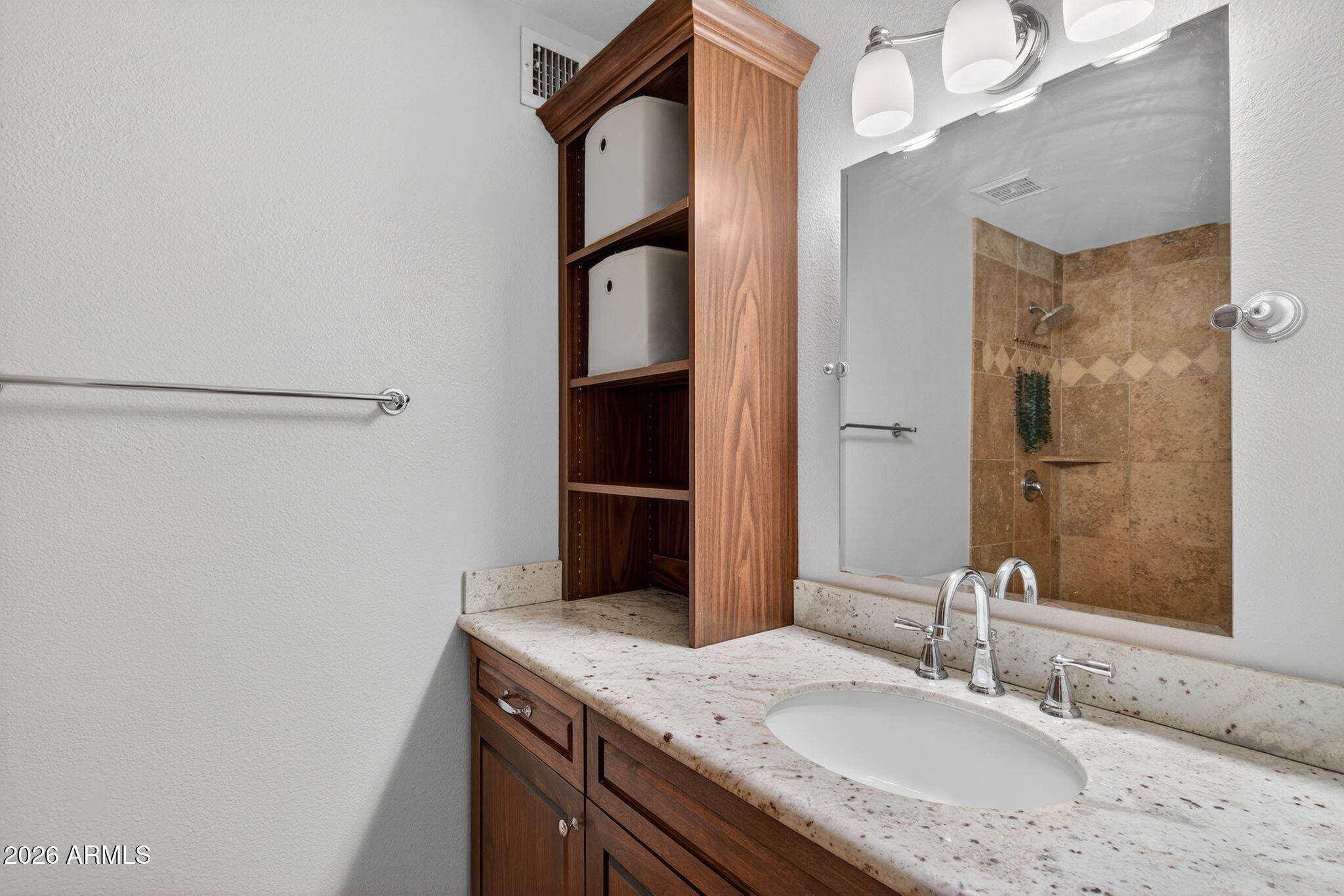7817 N VIA DEL MUNDO