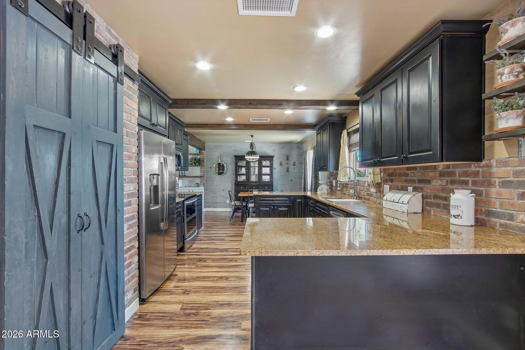 222 E SILVER CREEK Road