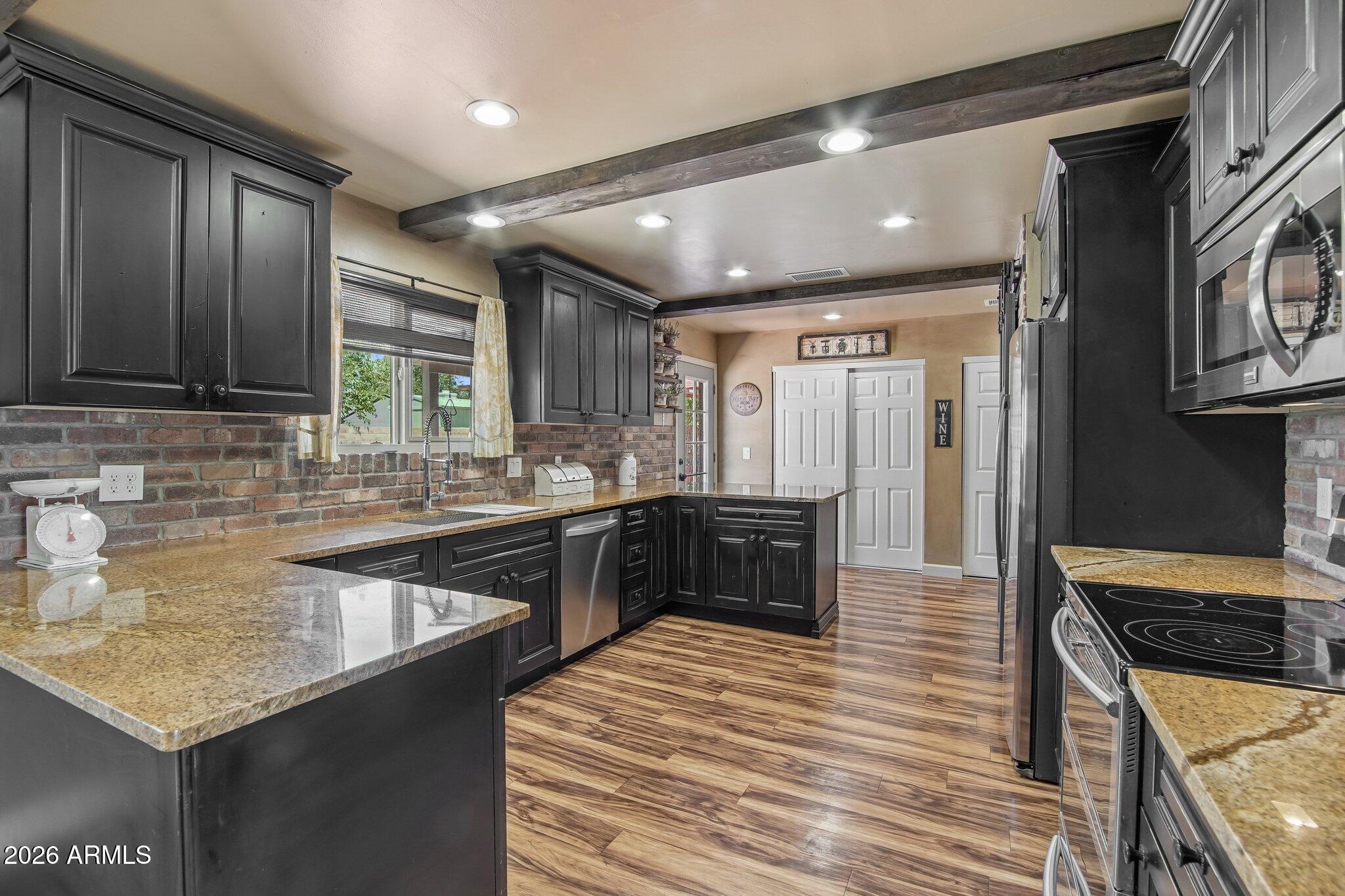 222 E SILVER CREEK Road