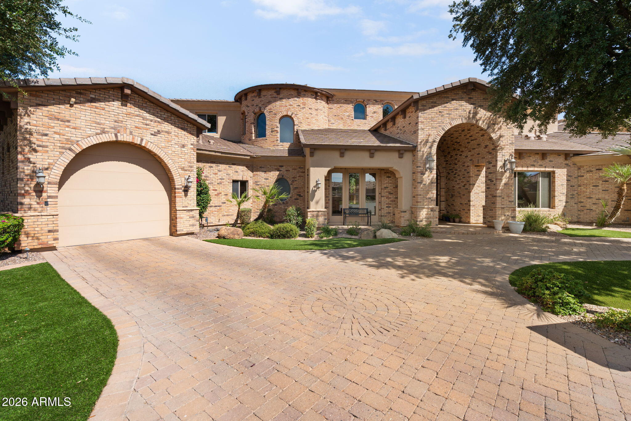 4255 W LINDBERGH Way
