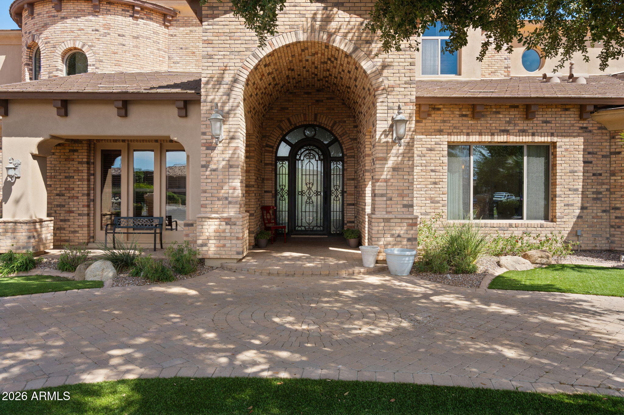 4255 W LINDBERGH Way