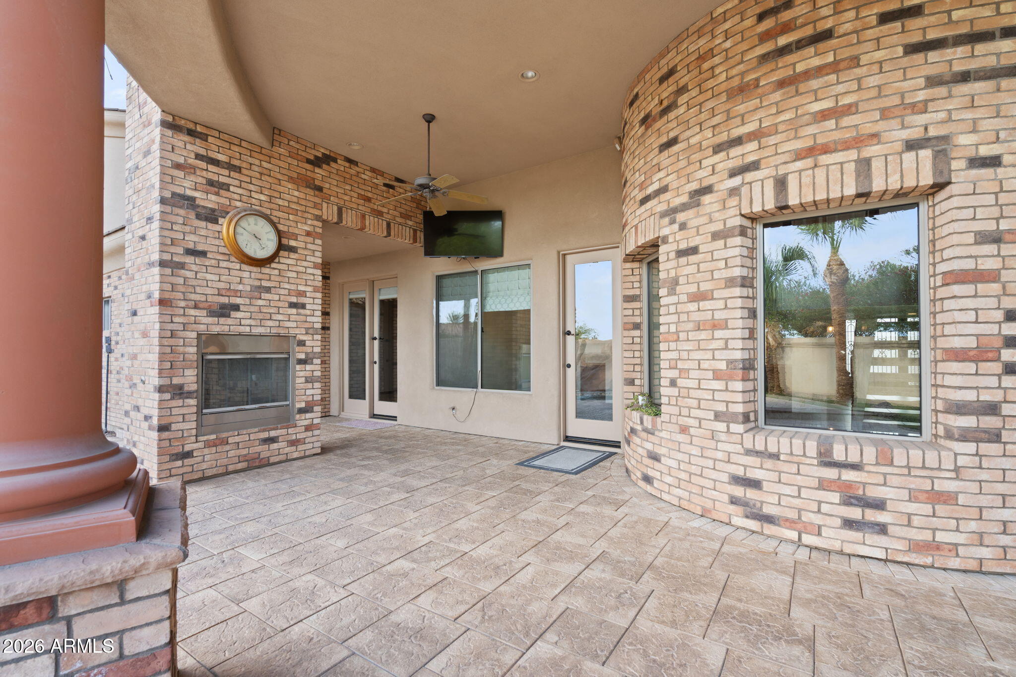 4255 W LINDBERGH Way