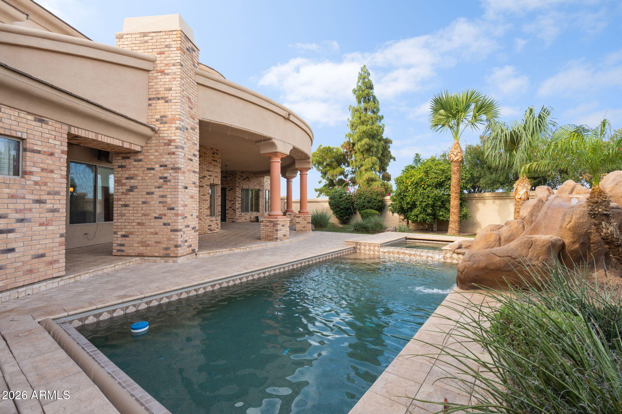 4255 W LINDBERGH Way