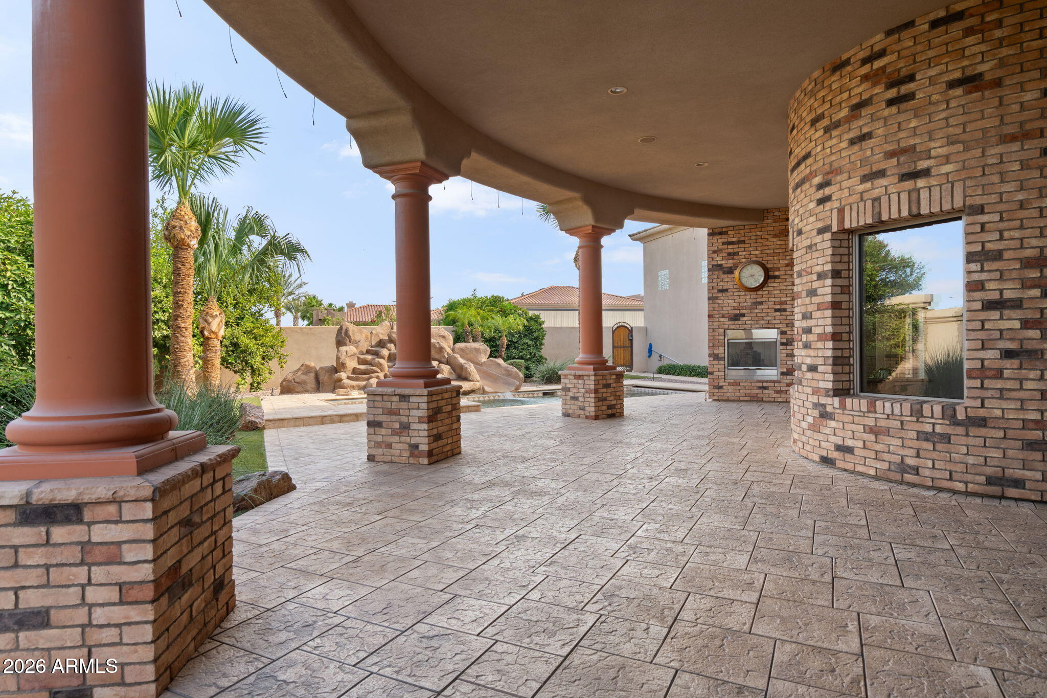 4255 W LINDBERGH Way