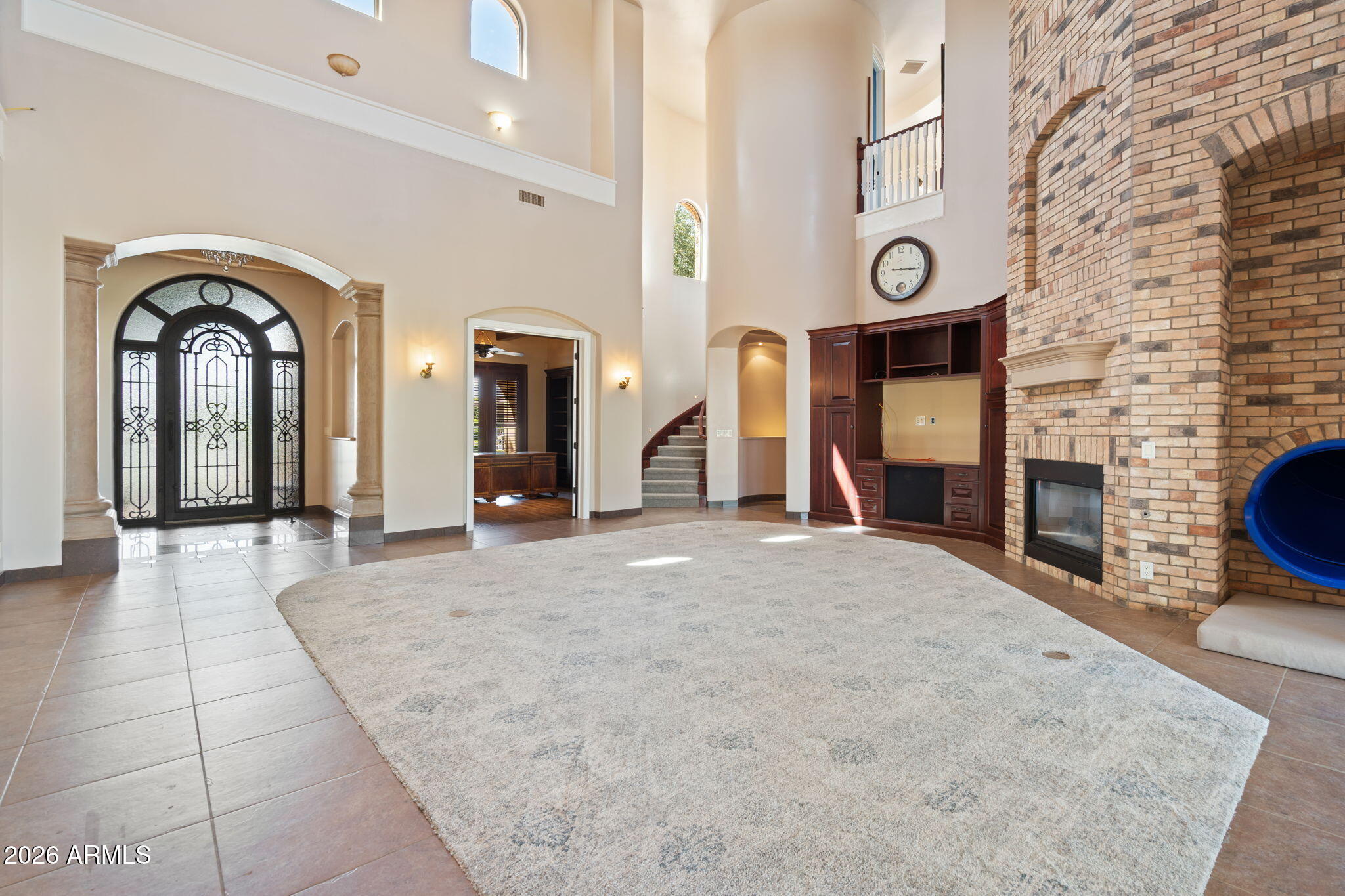 4255 W LINDBERGH Way