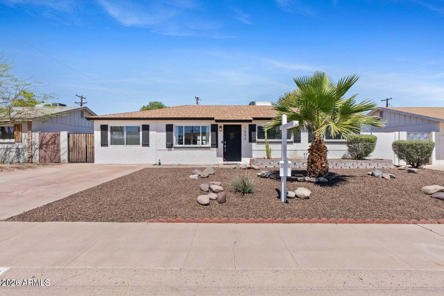 7502 E PIERCE Street