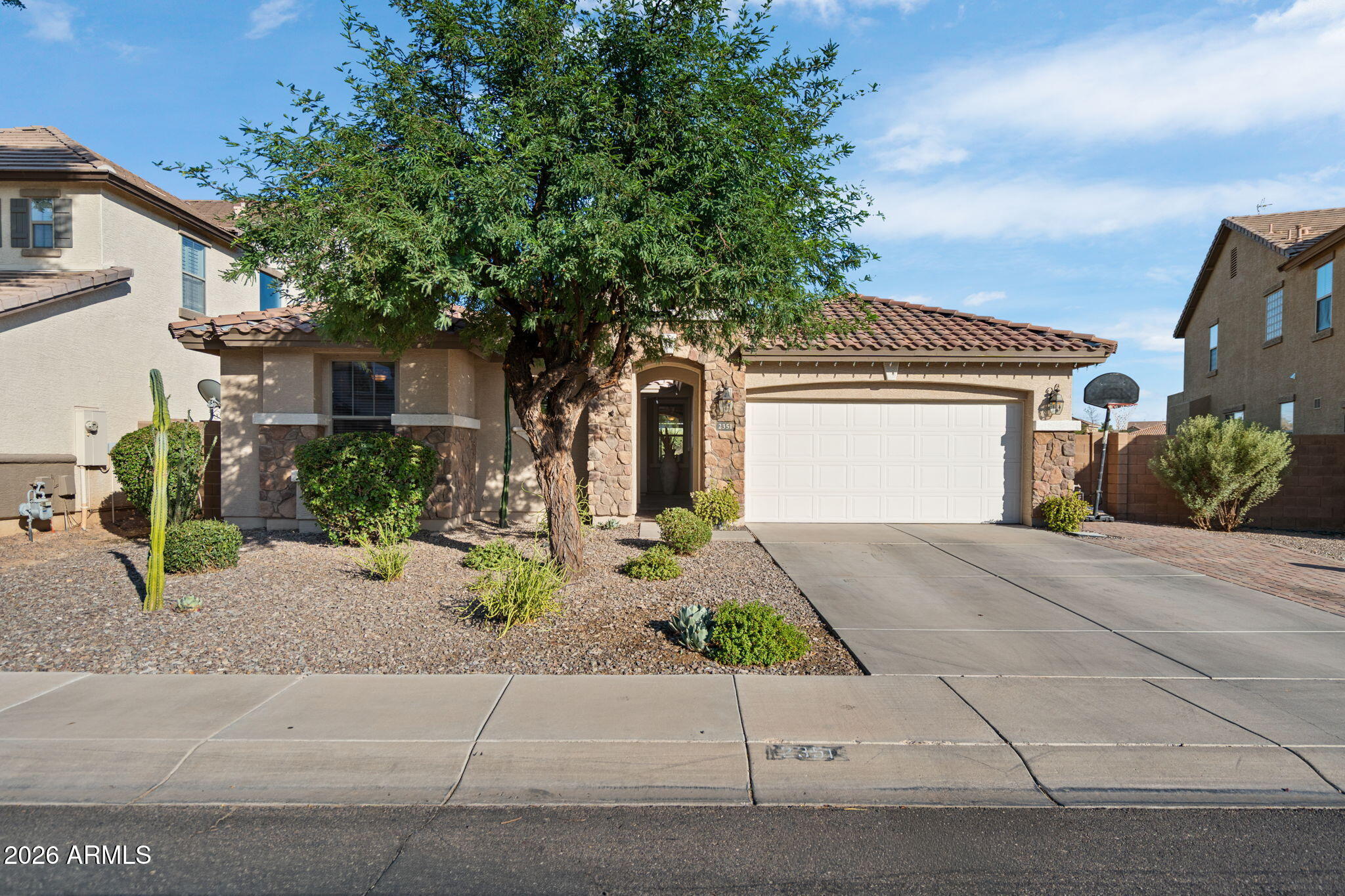 2351 S GLEN Drive