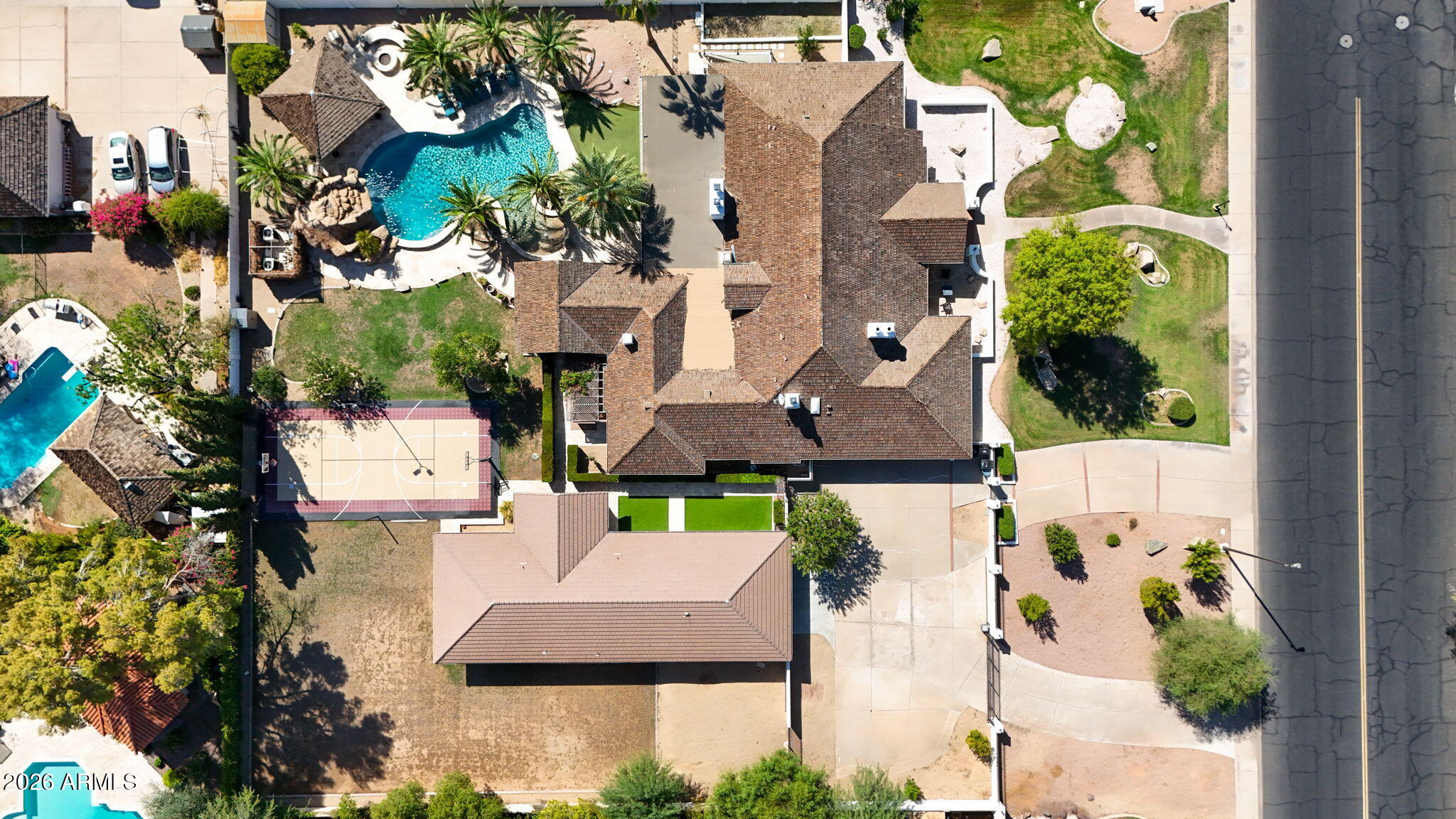 641 E HOUSTON Avenue