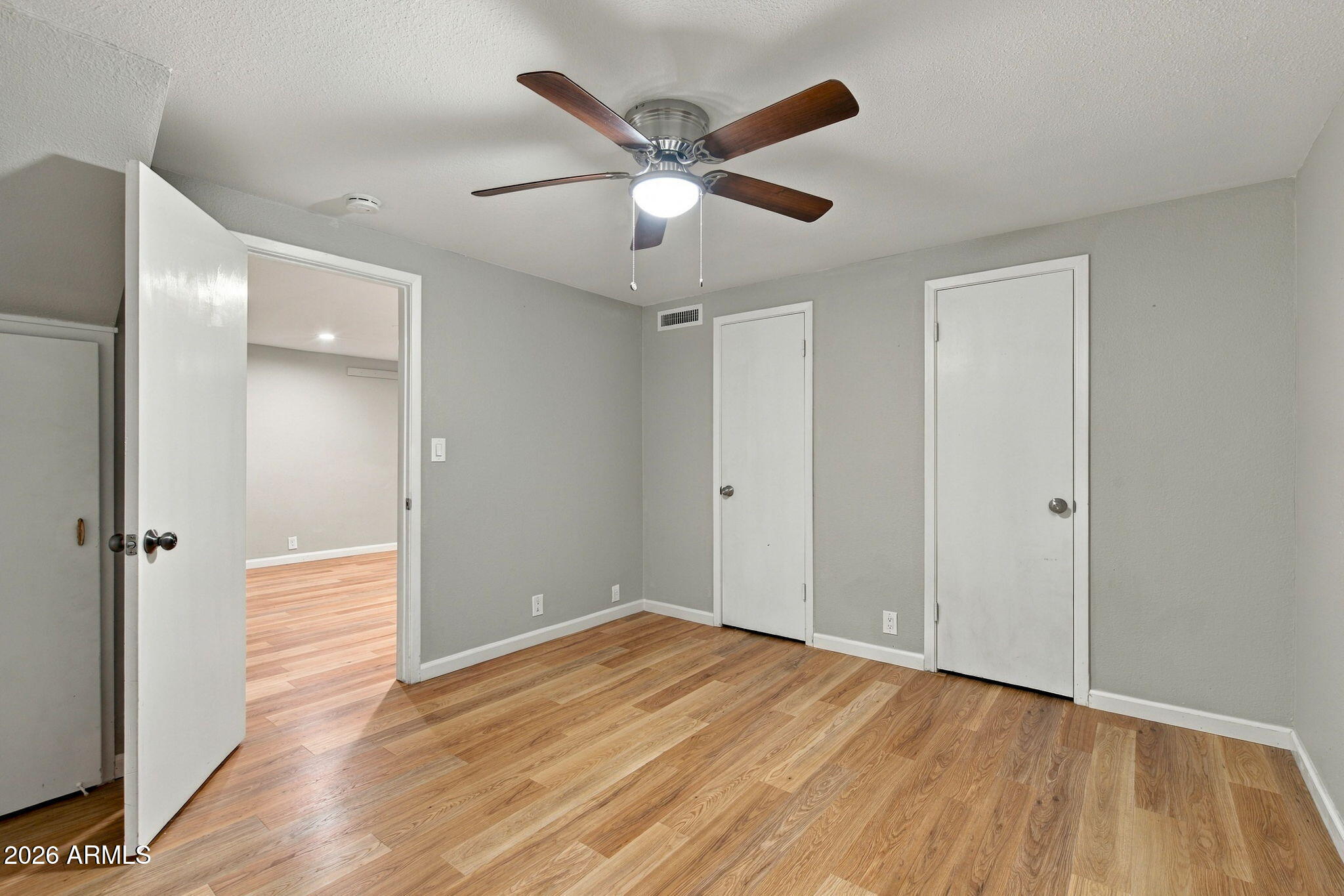 1040 S GRAND