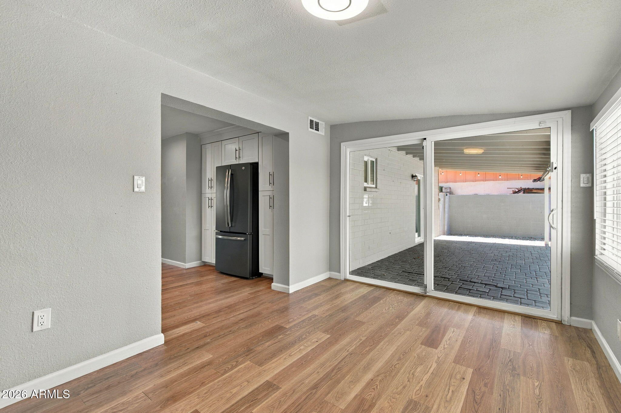 1040 S GRAND