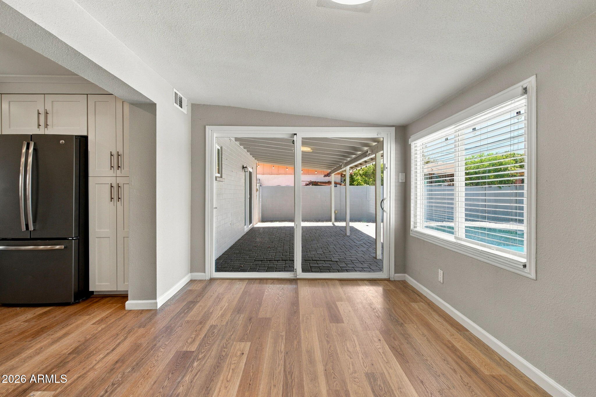 1040 S GRAND