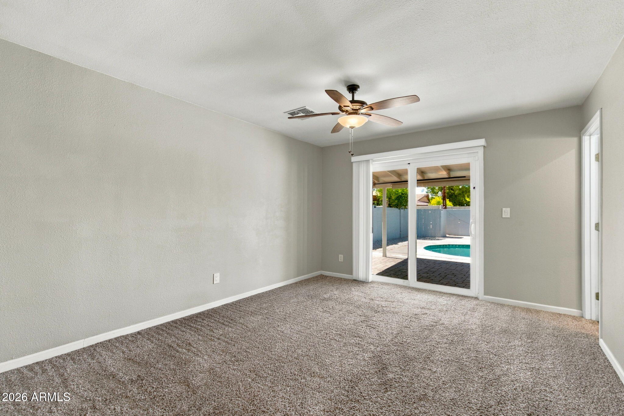 1040 S GRAND
