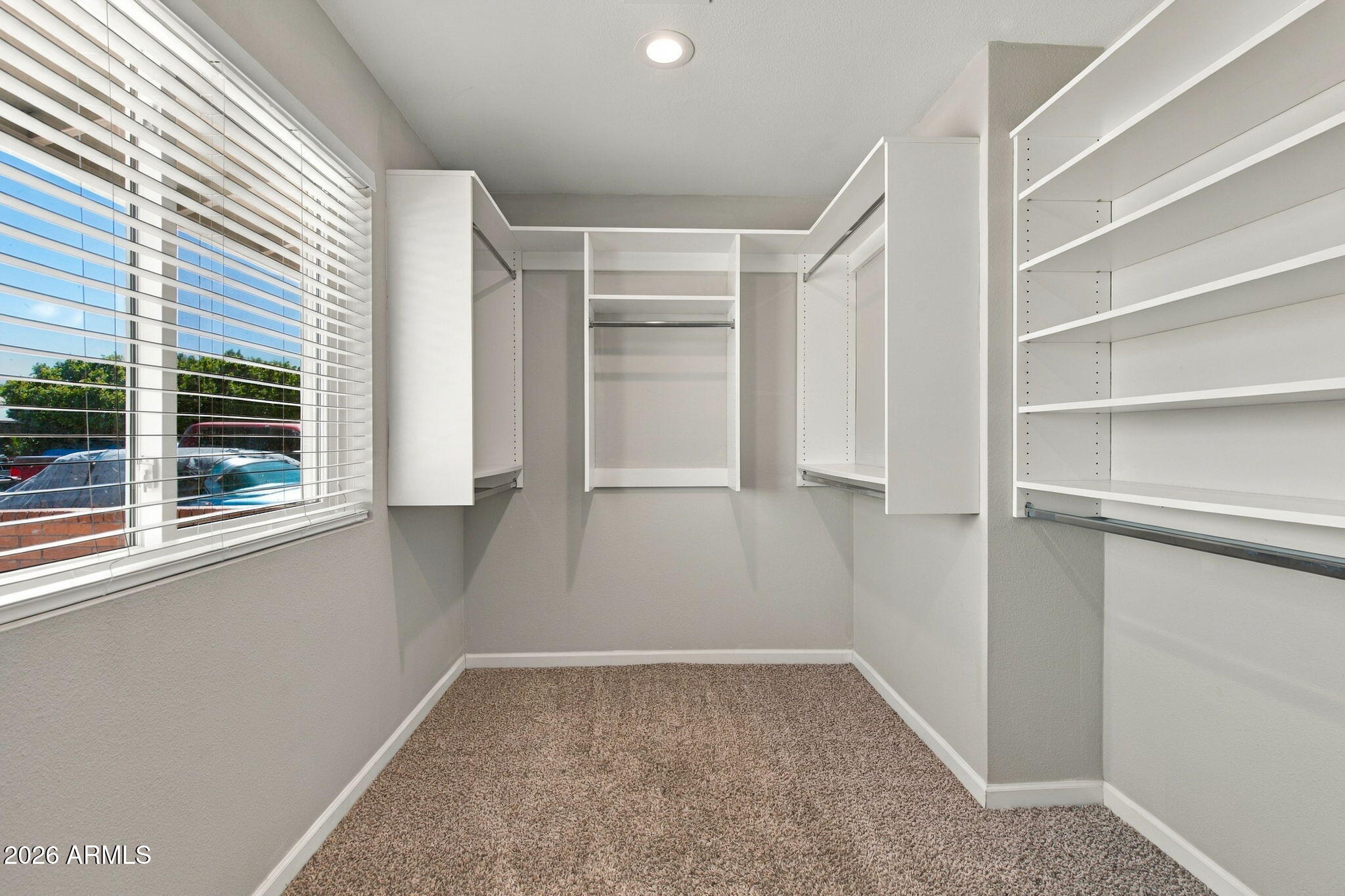 1040 S GRAND