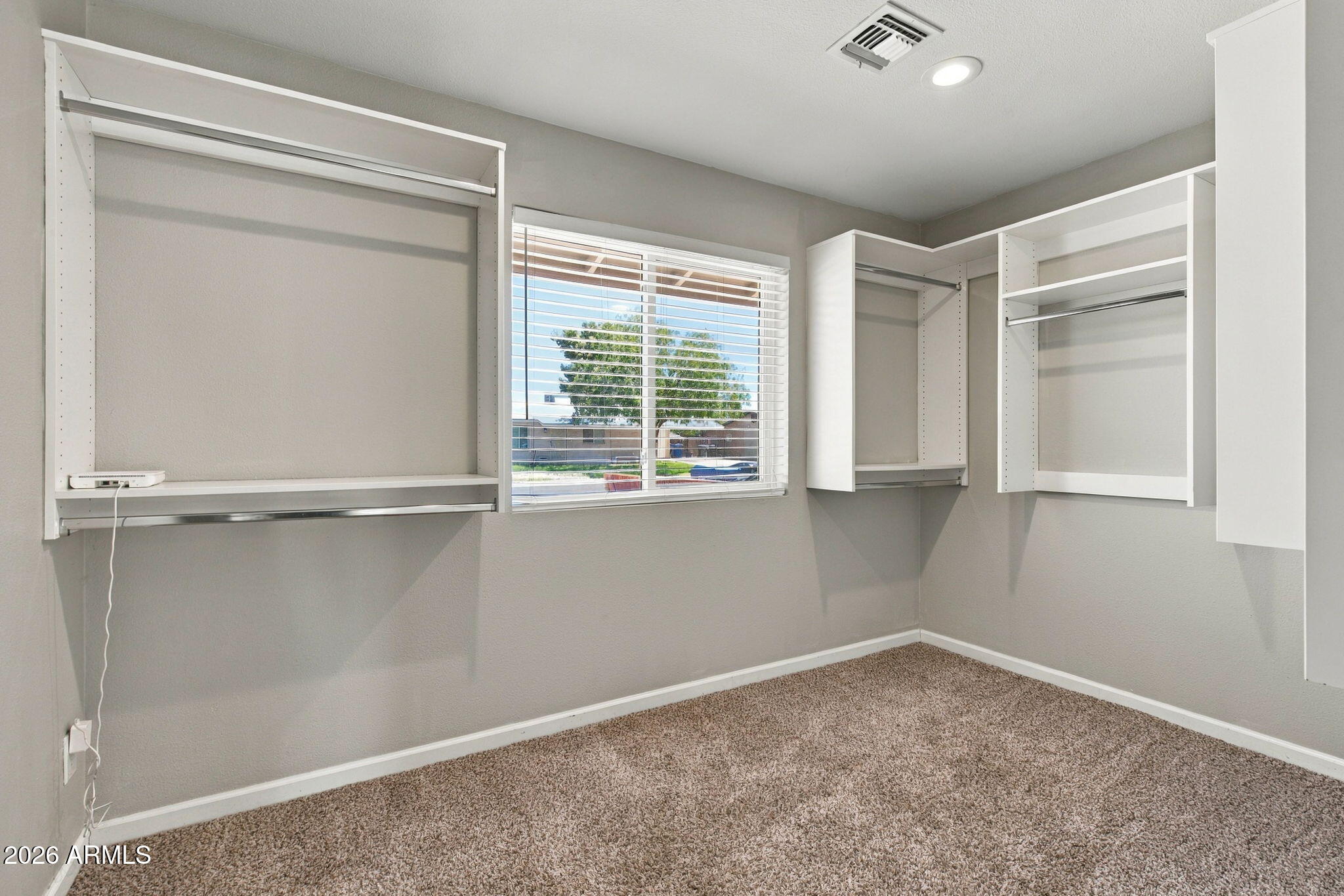 1040 S GRAND