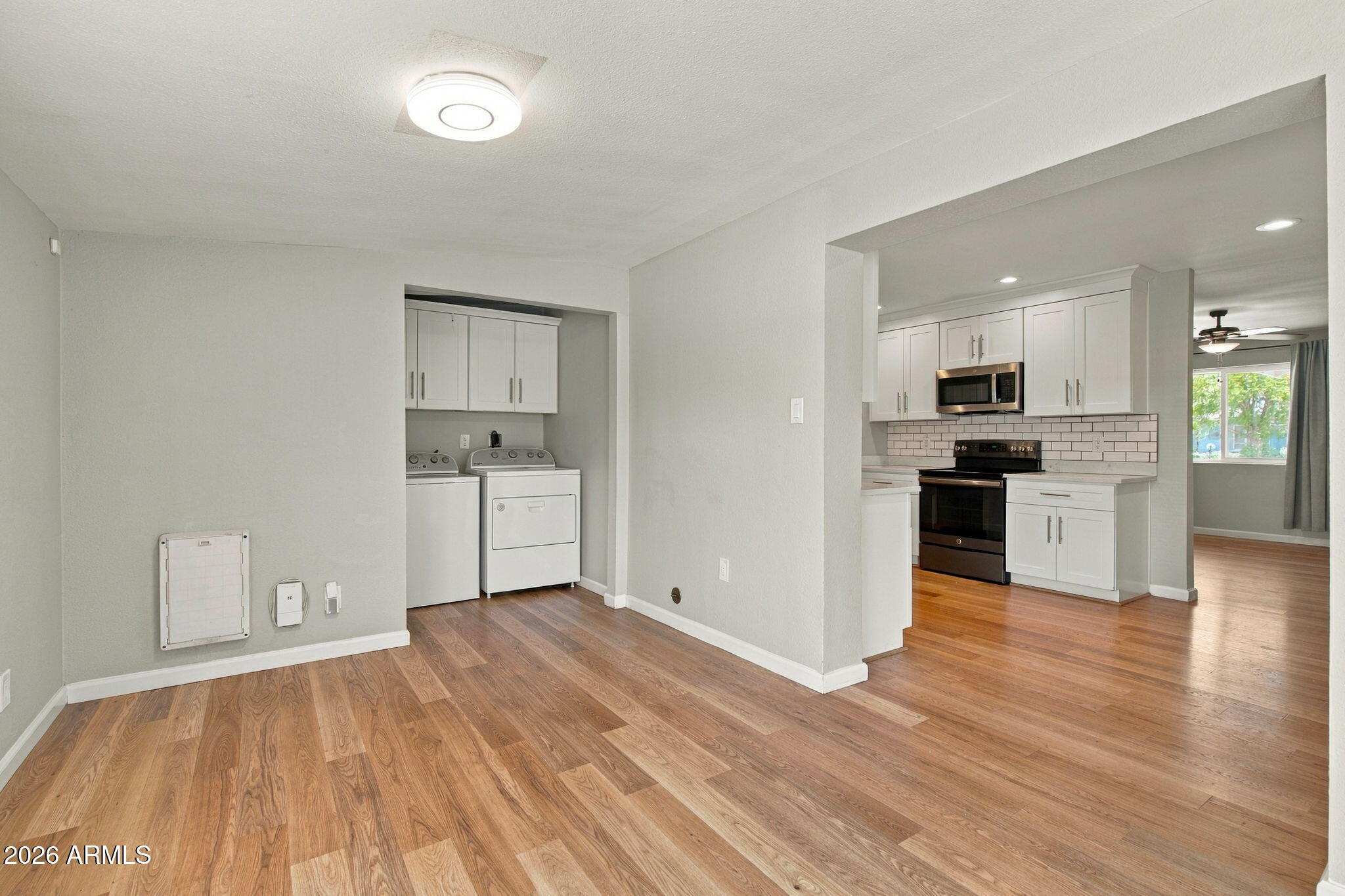 1040 S GRAND