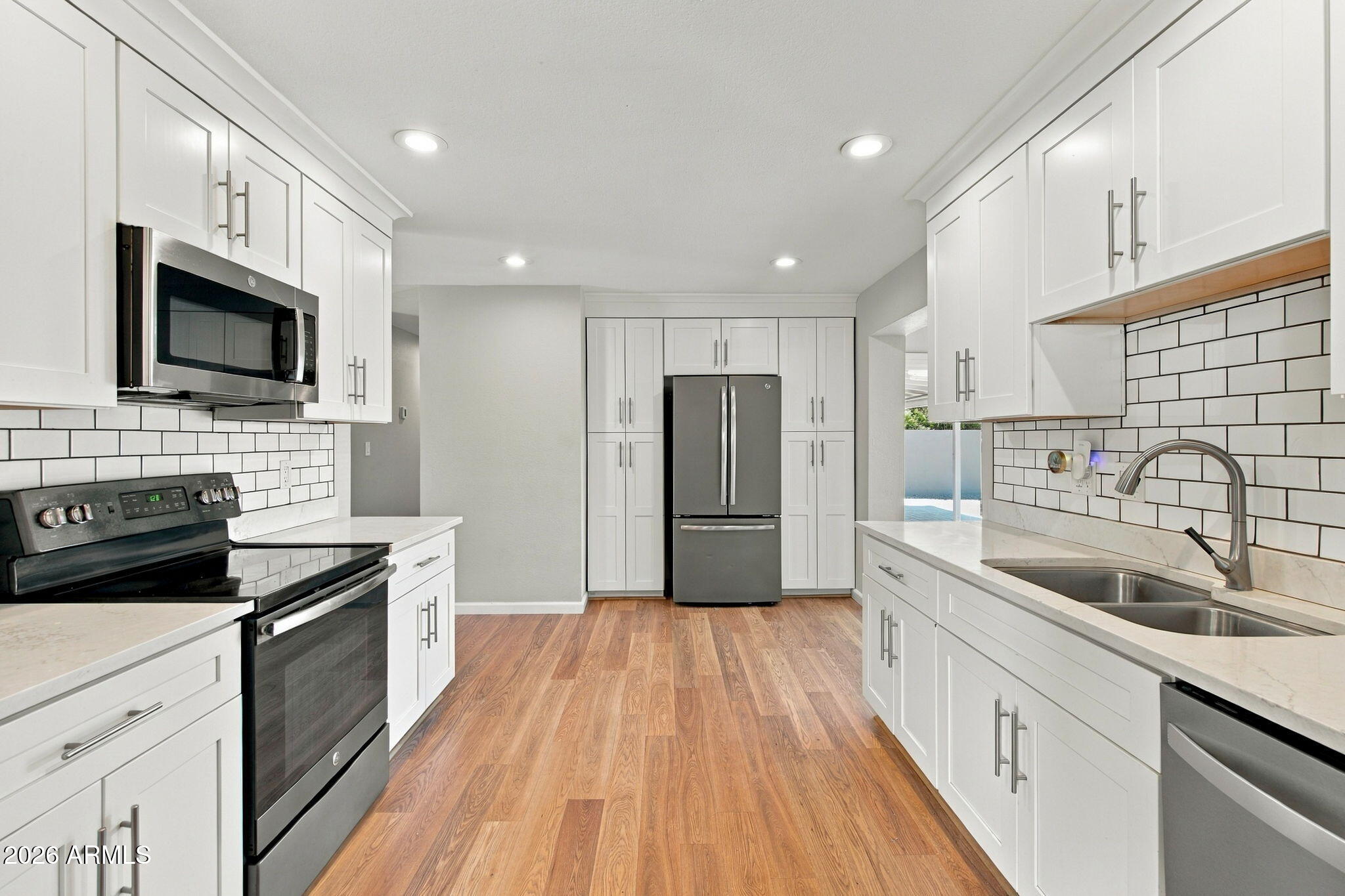 1040 S GRAND