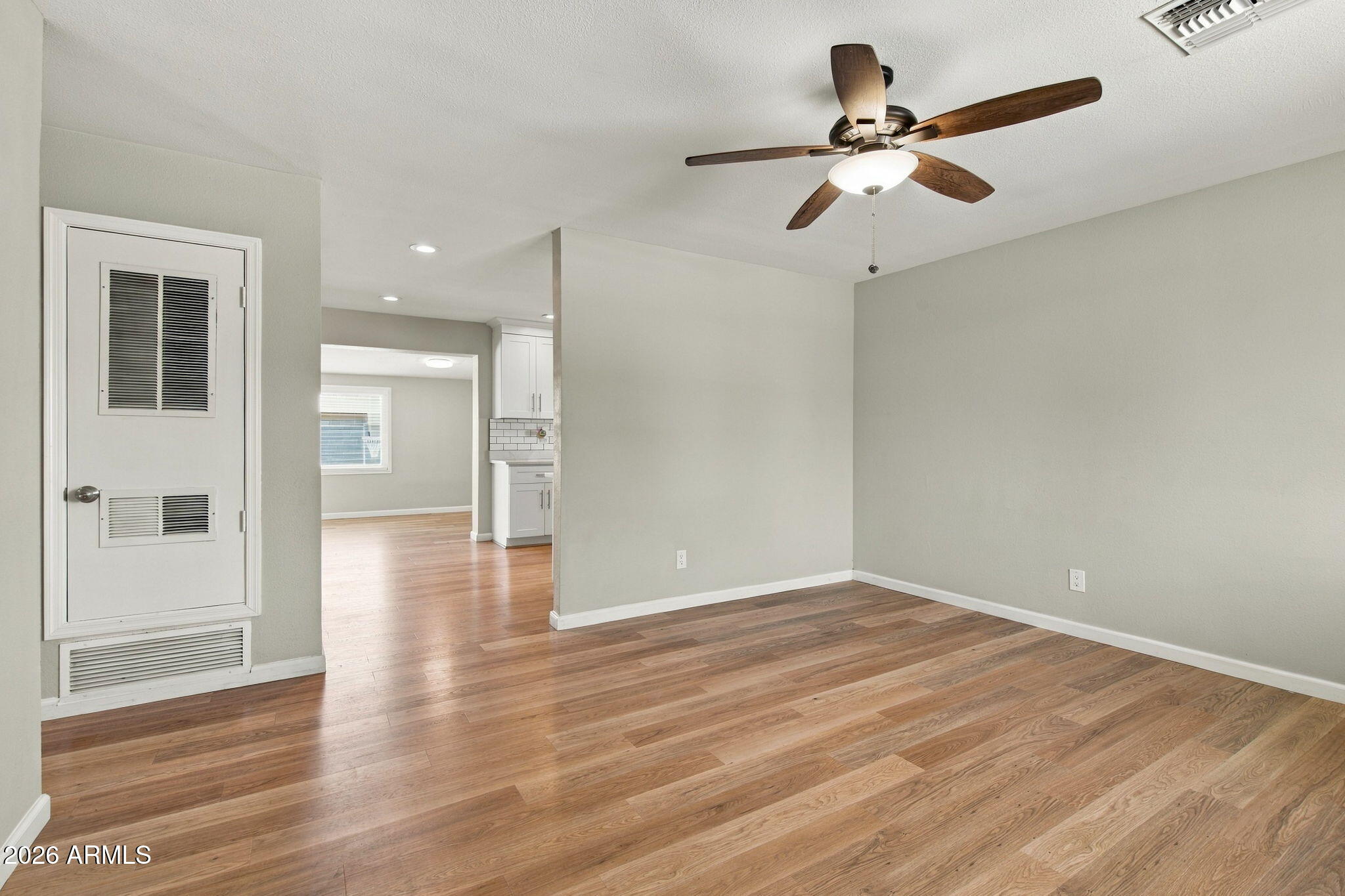 1040 S GRAND