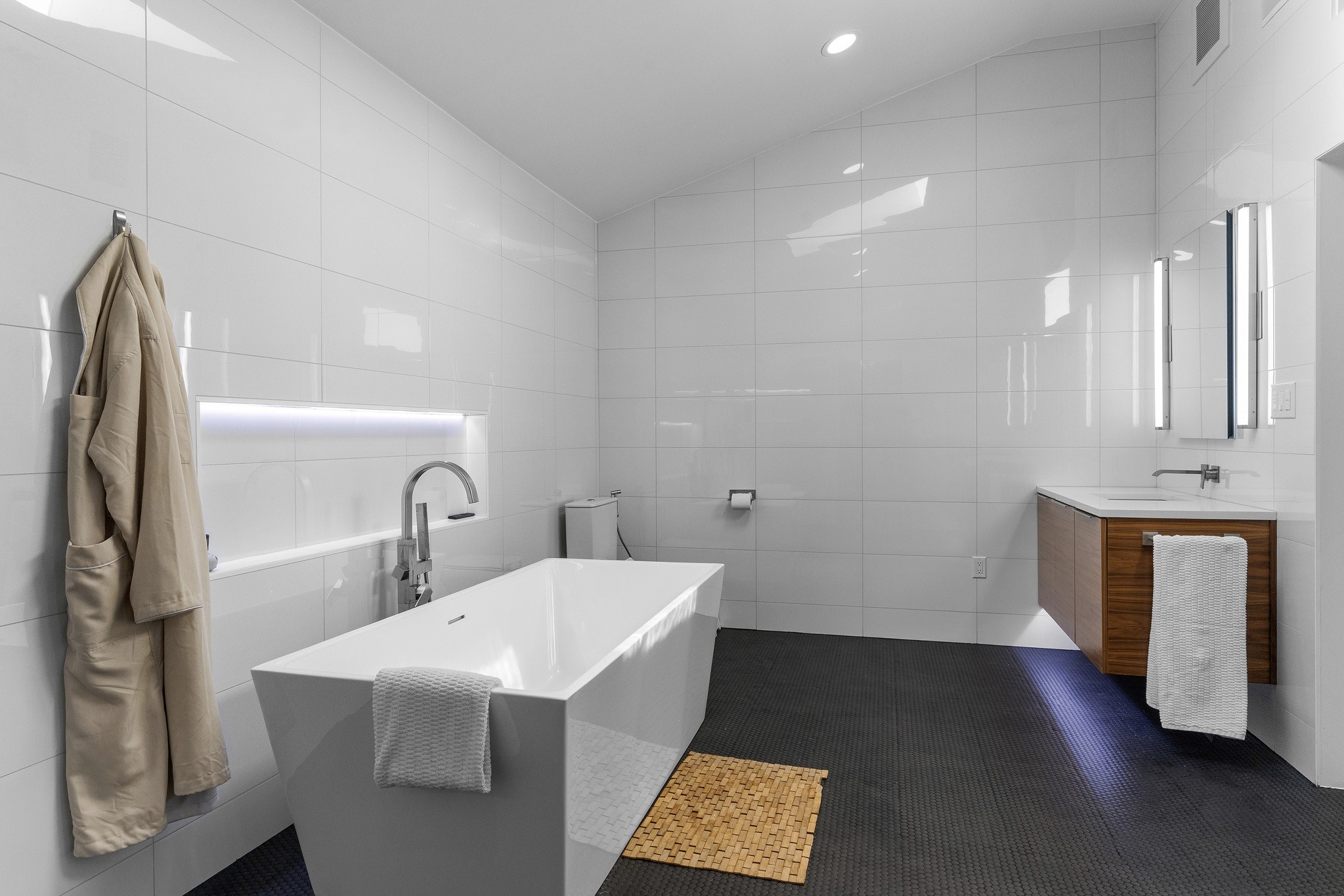 16831 Thomas Chapel Drive