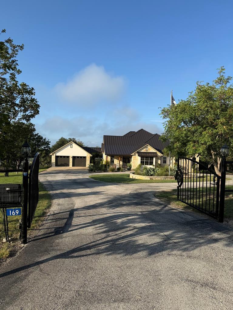 169 Royal Oaks Hill