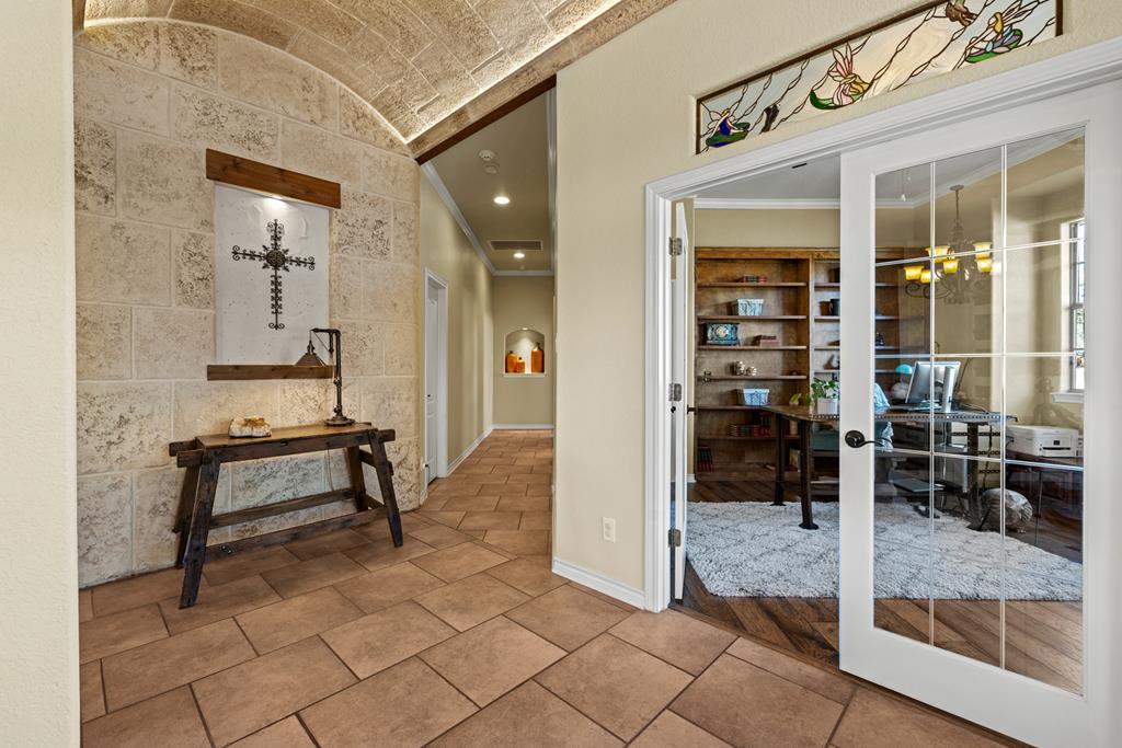 169 Royal Oaks Hill