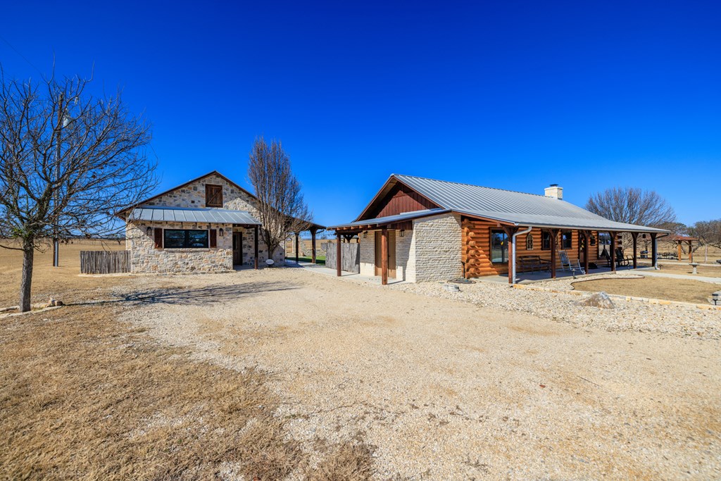 394 Ranch Rd 1376