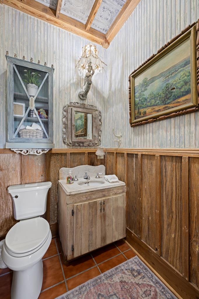 119 W San Antonio St