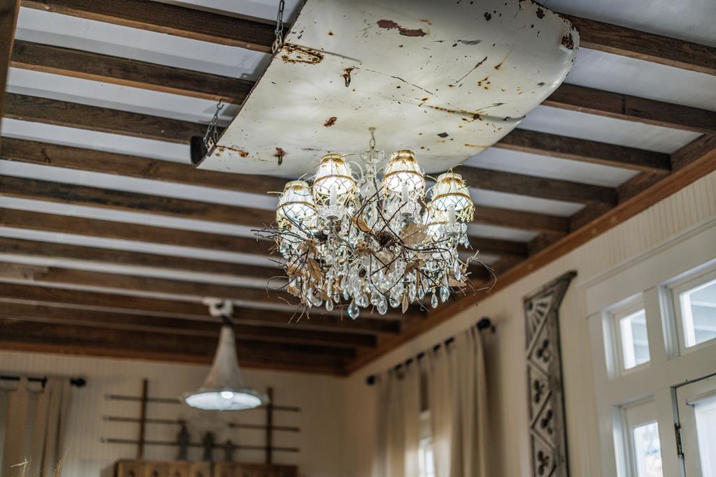 119 W San Antonio St