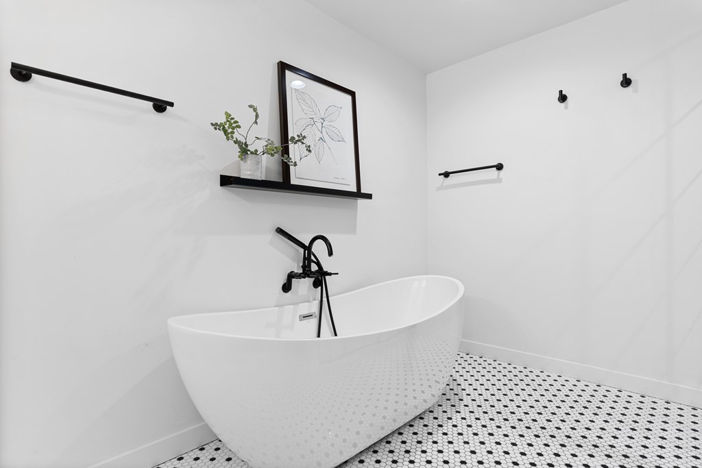328 W Morse St
