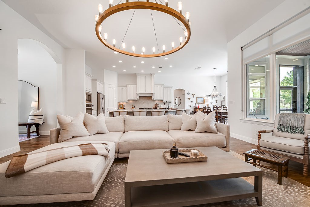 2143 Stone Oak