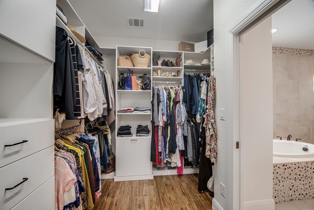 2143 Stone Oak