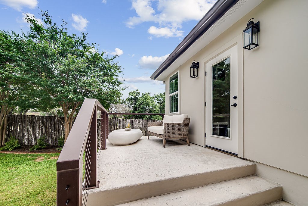 2143 Stone Oak