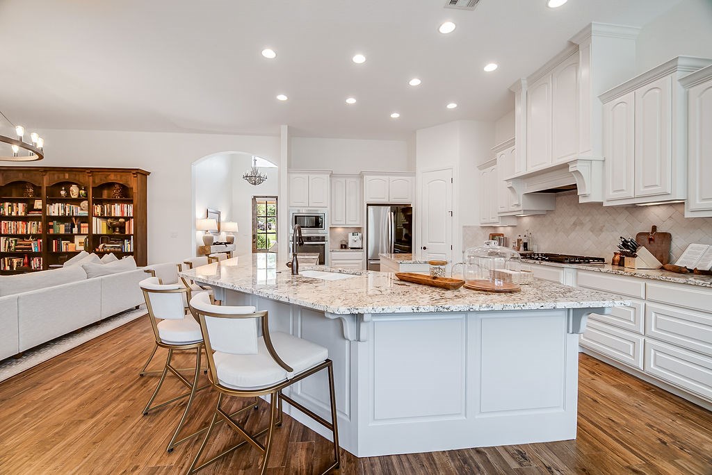 2143 Stone Oak