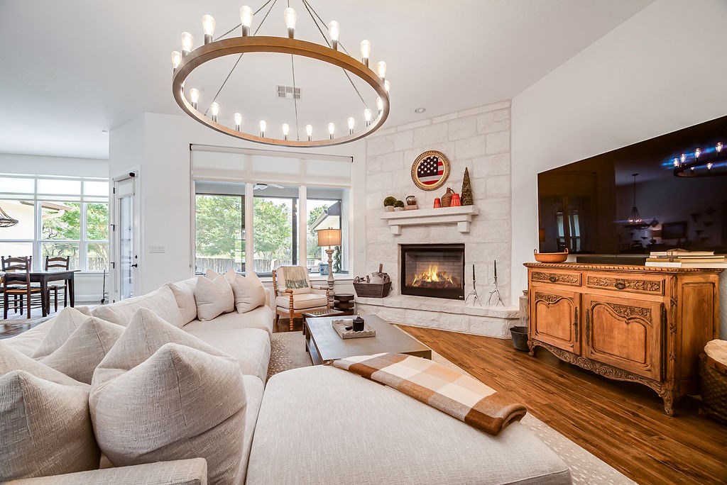 2143 Stone Oak