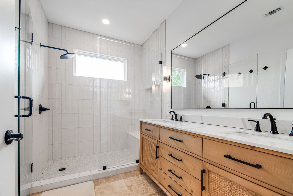 2143 Stone Oak