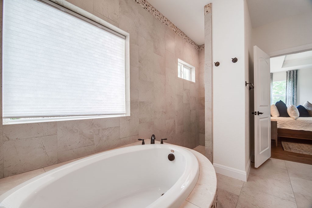 2143 Stone Oak
