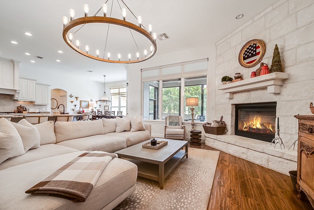 2143 Stone Oak