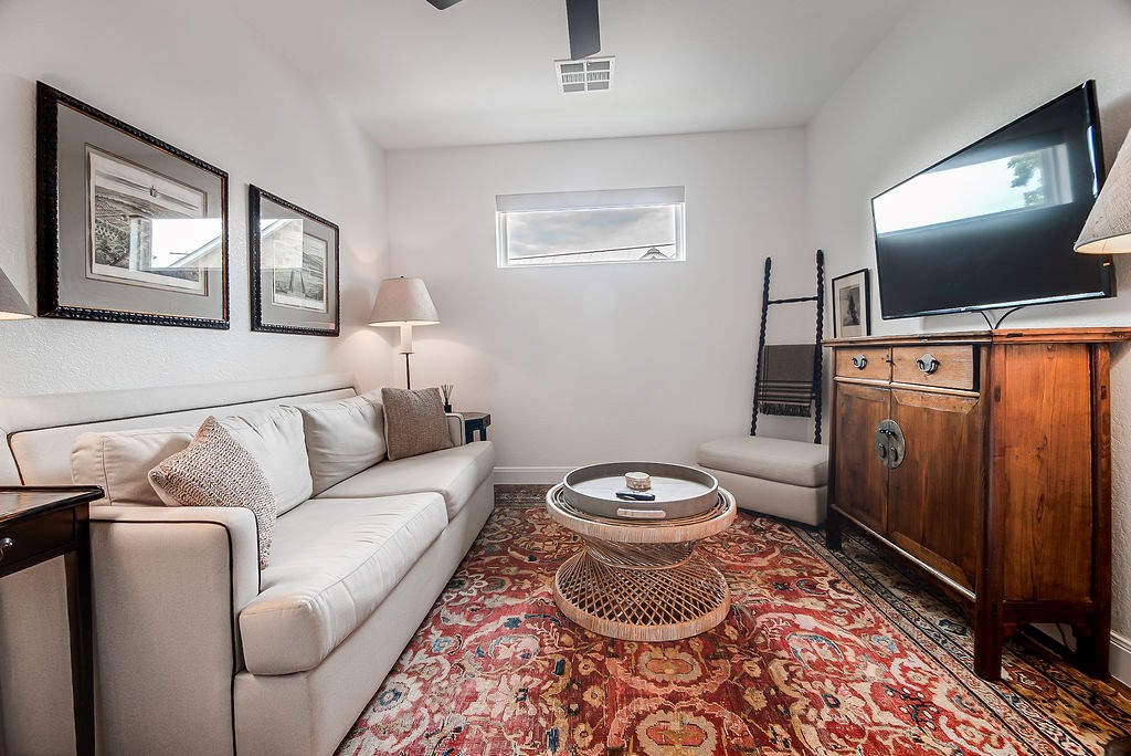2143 Stone Oak