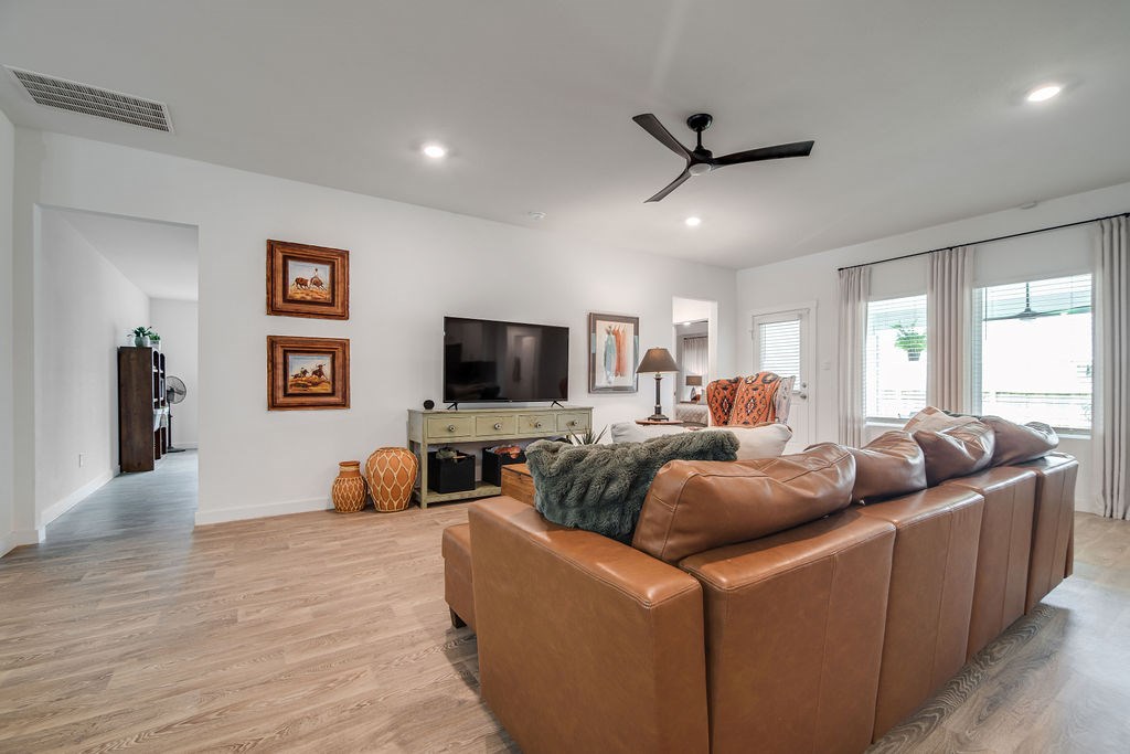 717 Tranquility Ln