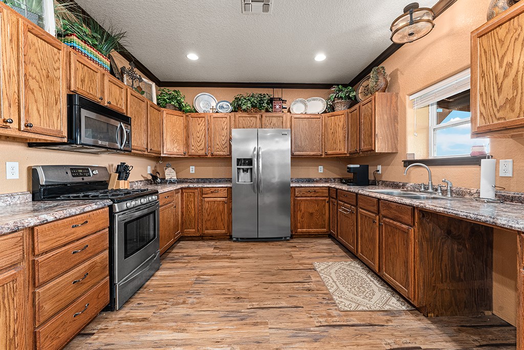 646 Victor Eckhardt Rd