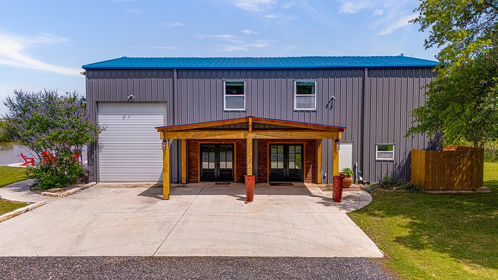 646 Victor Eckhardt Rd