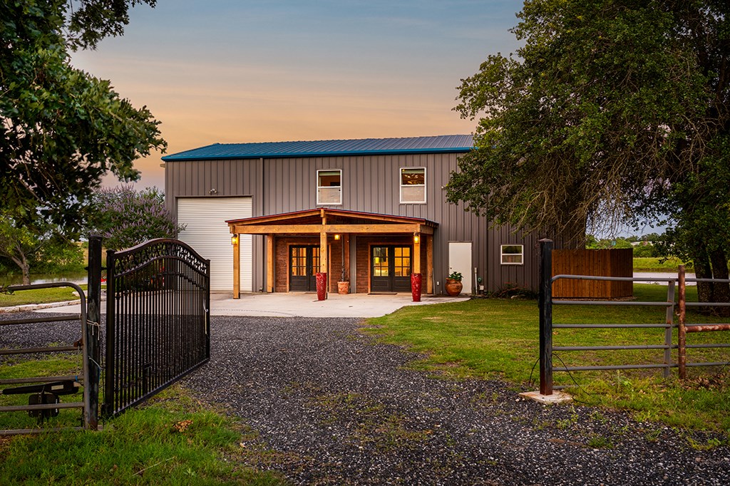 646 Victor Eckhardt Rd