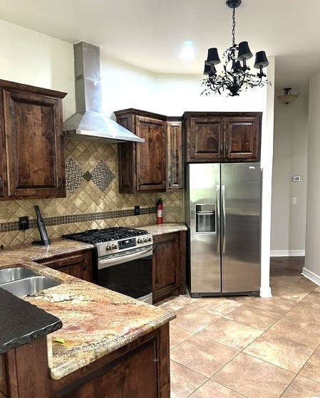 114 W Creekview Dr