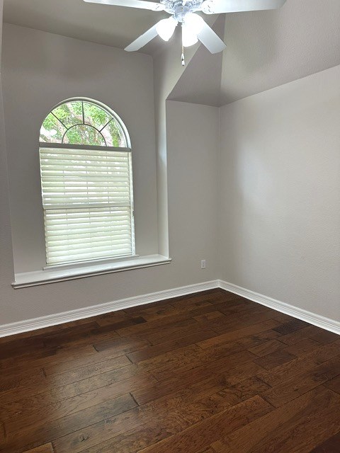 114 W Creekview Dr