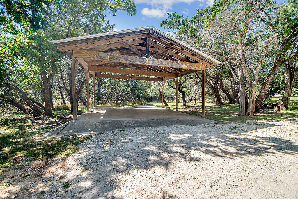 146 Hillside Dr