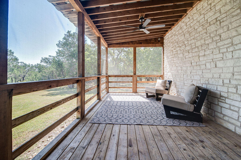 146 Hillside Dr