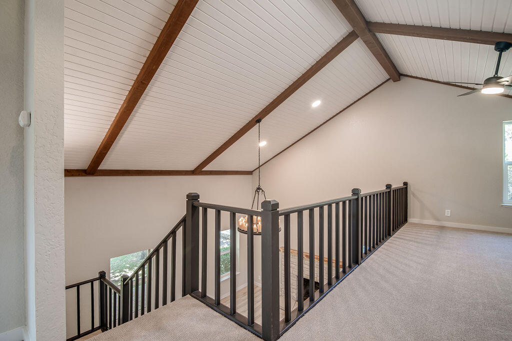 146 Hillside Dr