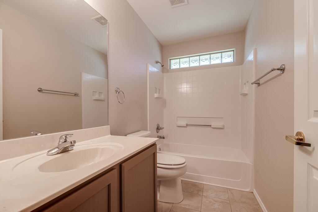 216 Meadow Brook Dr