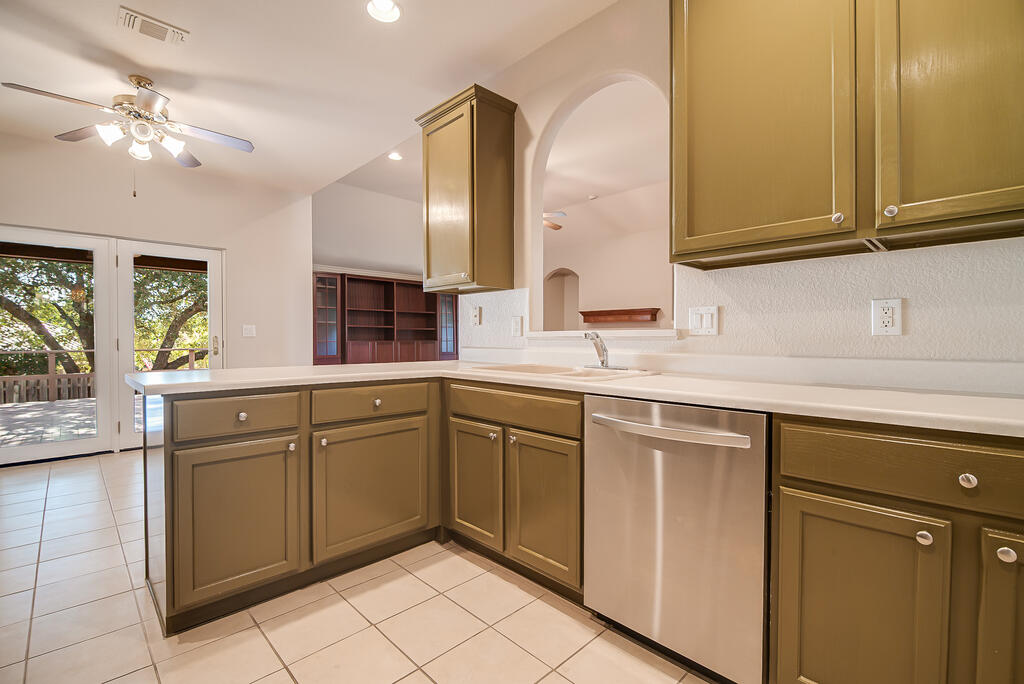 216 Meadow Brook Dr